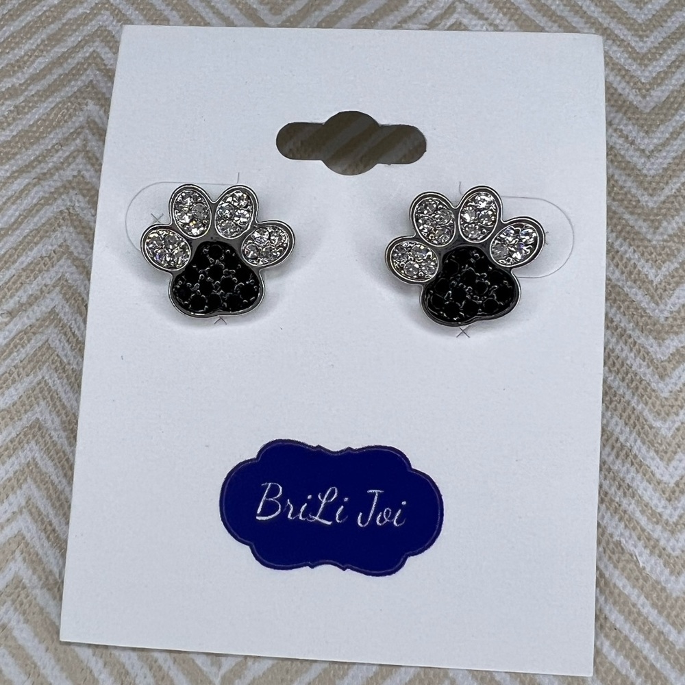 BRILI JOI Paw Print Stud Earrings